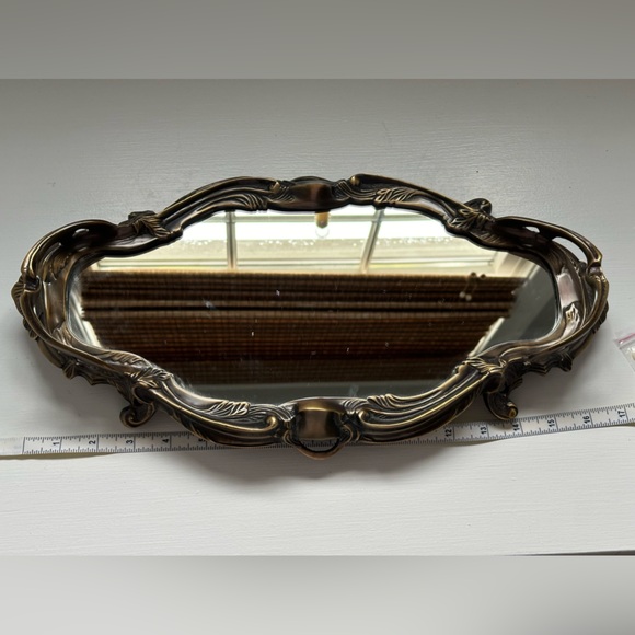 Heavy brass vanity tray - Picture 5 of 6